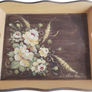 Tava din lemn, pictata manual cu trandafiri rustici