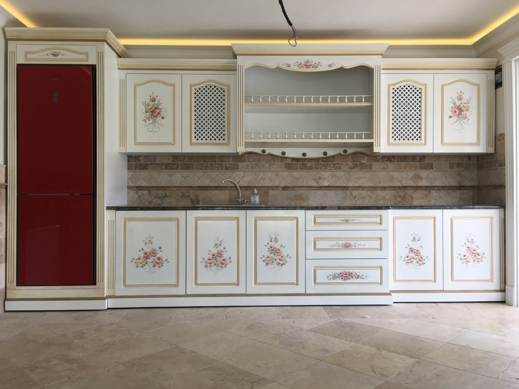 Bucatarie pictata cu flori-new