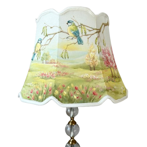 Lampadar pictat primavara